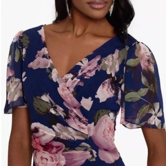 NWT Xscape Surplice Tiered Gown - size 4 - Picture 3 of 8